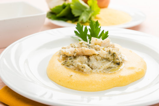 Polenta con baccal&agrave; , fuoco selettivo