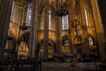 Fototapeta premium BARCELONA - MARCH 31: Interior of Cathedral of the Holy Cross
