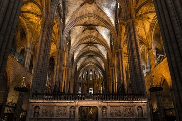 Fototapeta premium BARCELONA - MARCH 31: Interior of Cathedral of the Holy Cross