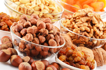 Composition with nuts and apricots