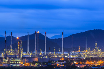 Obraz premium Oil refinery