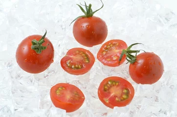 Tuinposter Kleine tomaten © to35ke75