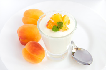 Fresh yogurt with apricots