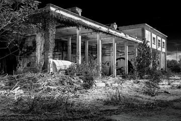 palazzo industriale abbandonato