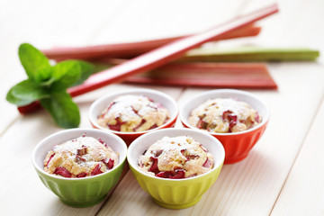 rhubarb muffin