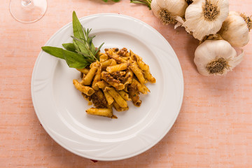 Maccheroni al pettine con ragù di selvaggina