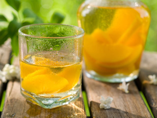 Fototapeta na wymiar Lemoniada owoców lub Sangria