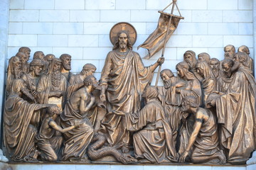 Скульптурная композиция на Храме Христа Спасителя.