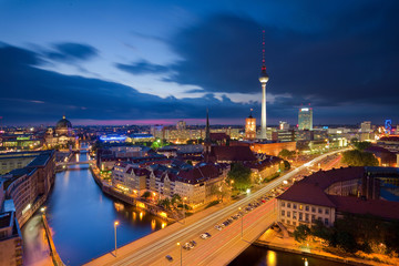 Alexanderplatz, Abend