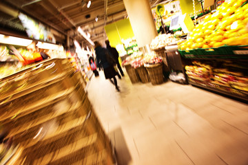 Zügiger Einkauf im Supermarkt