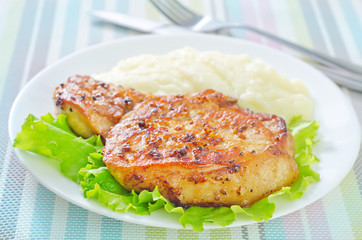 steak with mashed potato