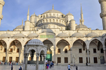 Fototapeta na wymiar Błękitny Meczet (Sultanahmet Camii), Stambuł.