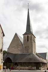 Fototapeta na wymiar Valle Loira - chiesa di paese