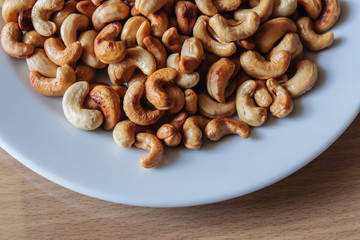Naklejka premium Fry cashews.