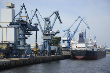 Fototapeta na wymiar Port w Lorient w Bretanii