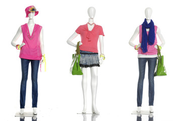 Obraz premium female dress in hat with bag ,scarf on three mannequin