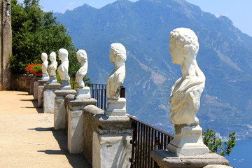Terrasse de l'infini à Ravello - Côte Amalfitaine - Italie - 52835267