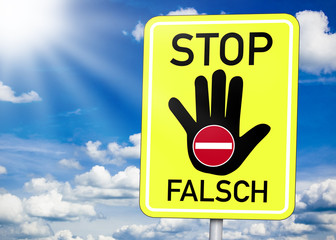 Schild mit Falschfahrer