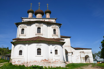 Fototapeta na wymiar Cвято-Воскресенский храм в г. Гороховец.