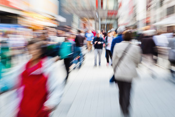 Stadtbummel im Zoom-Effekt