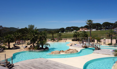 Piscine d'un club de vacances