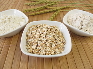 Dinkelflocken, Dinkelmehl und Dinkelvollkornmehl