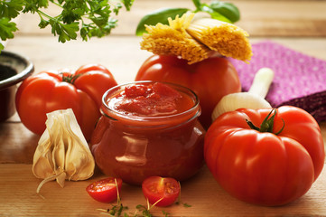 Tomatensosse mit Nudeln