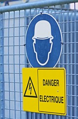 Panneau danger électrique.