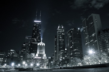 Chicago by night - obrazy, fototapety, plakaty
