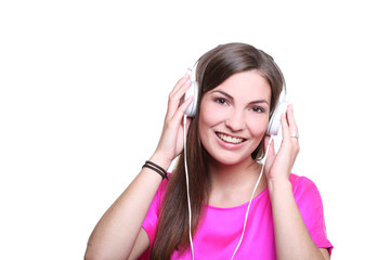 frau hört musik