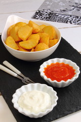 Patatas bravas