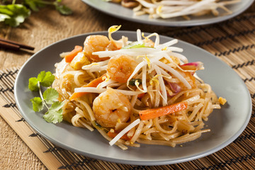 Homemade Asian Pad Thai © Brent Hofacker