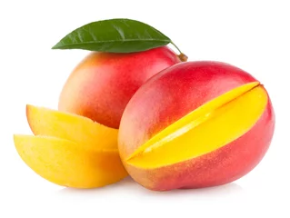 Fotobehang mango fruit geïsoleerd op witte achtergrond © Viktar Malyshchyts