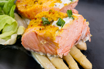 Norwegian salmon with asparagus