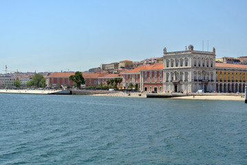 Fototapeta na wymiar Lisbon water view, Portugal
