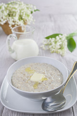 Oatmeal porridge with butter