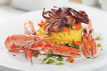 Fried squid with shrimps and risotto
