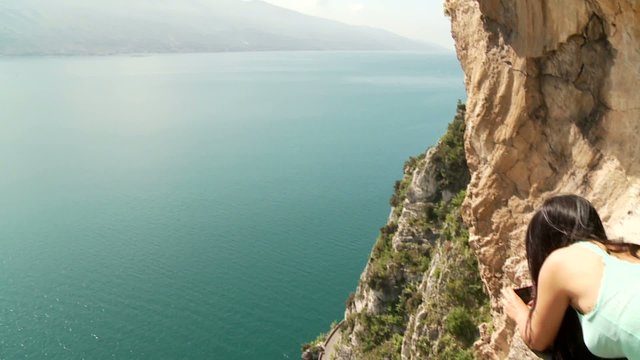Frau am Gardasee