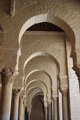 Meczet Kairuan - łuki