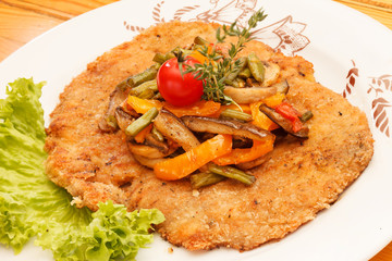 Schnitzel with vegetables