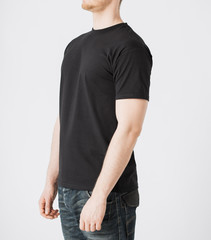 Obraz premium man in blank t-shirt