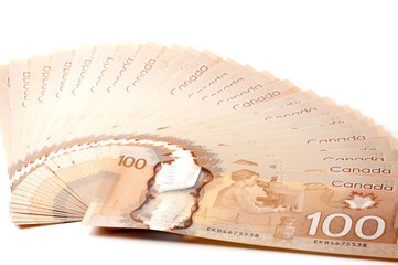 Canadian 100 dollar bills