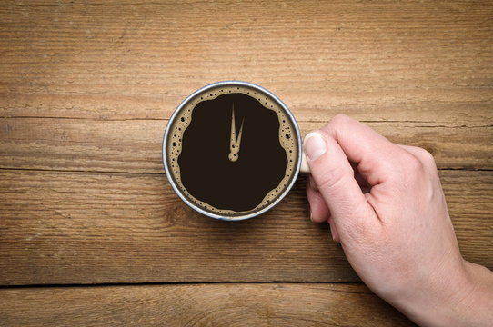 uhr im kaffee