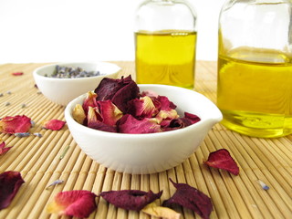 Massageöl mit Lavendel und Rose