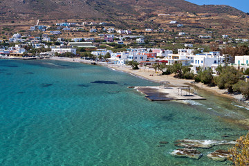 Fototapeta na wymiar Plaża na wyspie Syros Galissas w Grecji