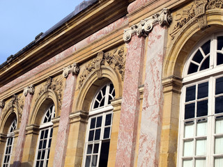 Obraz premium Le Grand Trianon in the park of the Palace of Versailles in wint