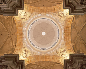 Fototapeta na wymiar Ceiling of Basilica