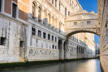 Vlies Fototapete Seufzerbrücke Die berühmte Seufzerbrücke in Venedig, Italien