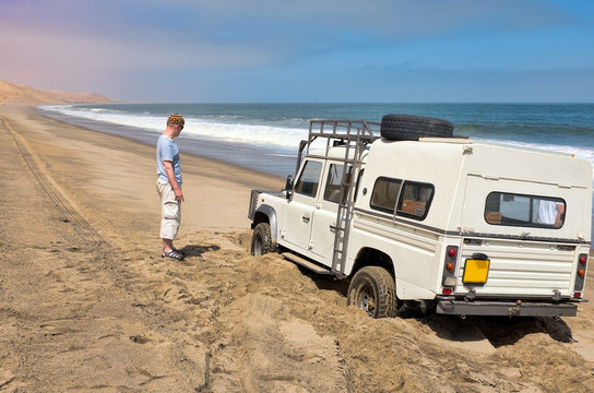 Tourist having problems with 4x4 car