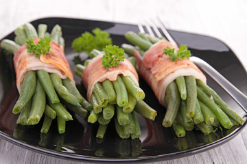 green bean rolled with bacon